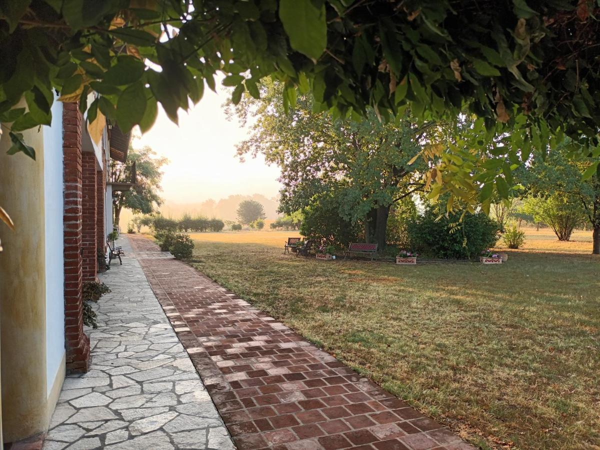 Guest House La Carolina Tigliole Exterior foto