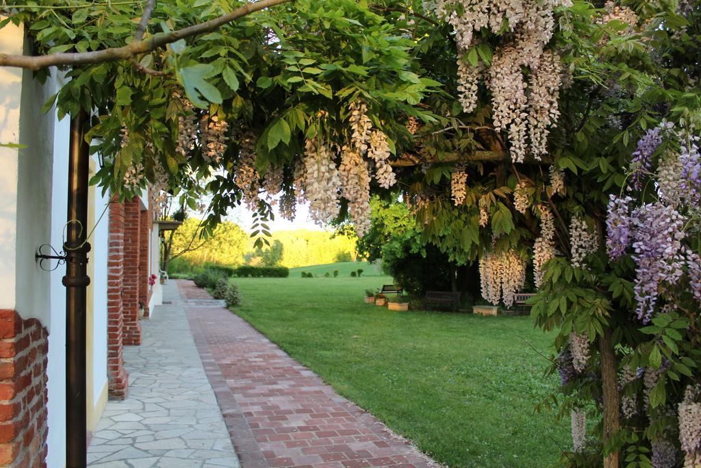 Guest House La Carolina Tigliole Exterior foto